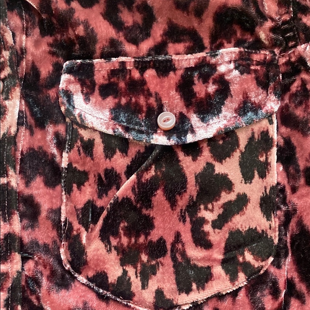 J Crew Classic-fit shirt in Drapey Velvet Rose Leopard Print - Picture 4 of 8
